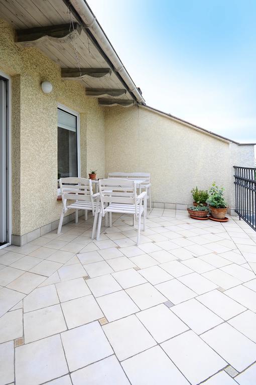 A Place Like Home Apartamenty Wiewiorcza กดัญสก์ ภายนอก รูปภาพ