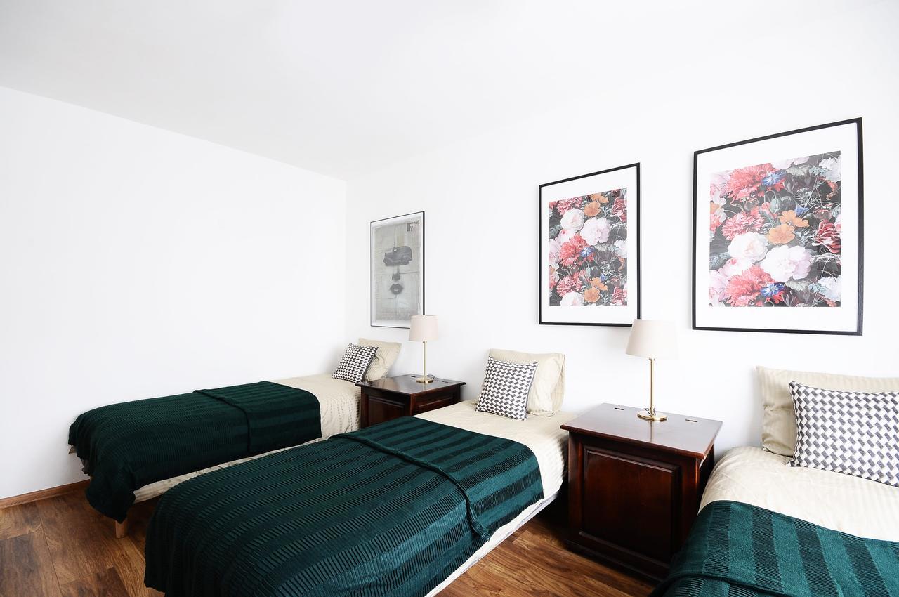 A Place Like Home Apartamenty Wiewiorcza กดัญสก์ ภายนอก รูปภาพ